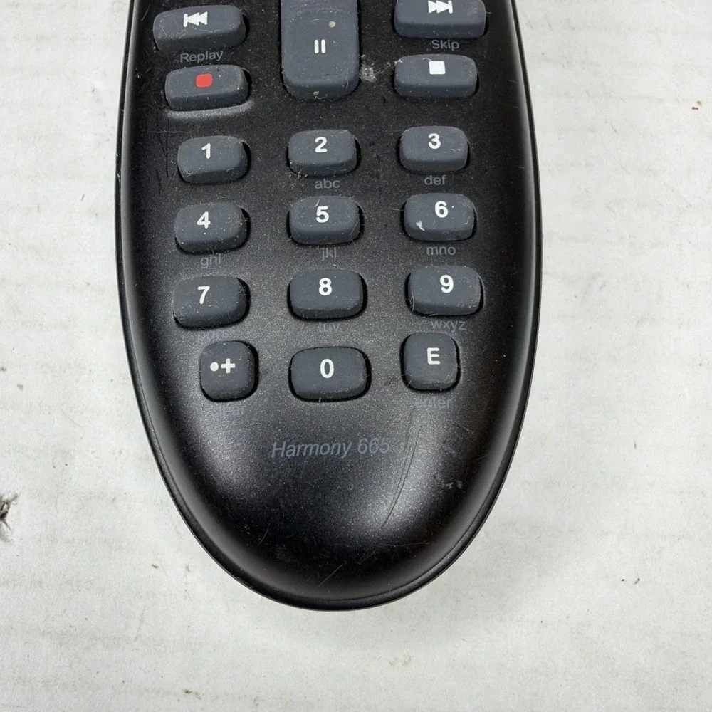 Logitech Harmony 665 Logi Universal Remote Control ~ Batteries Included!